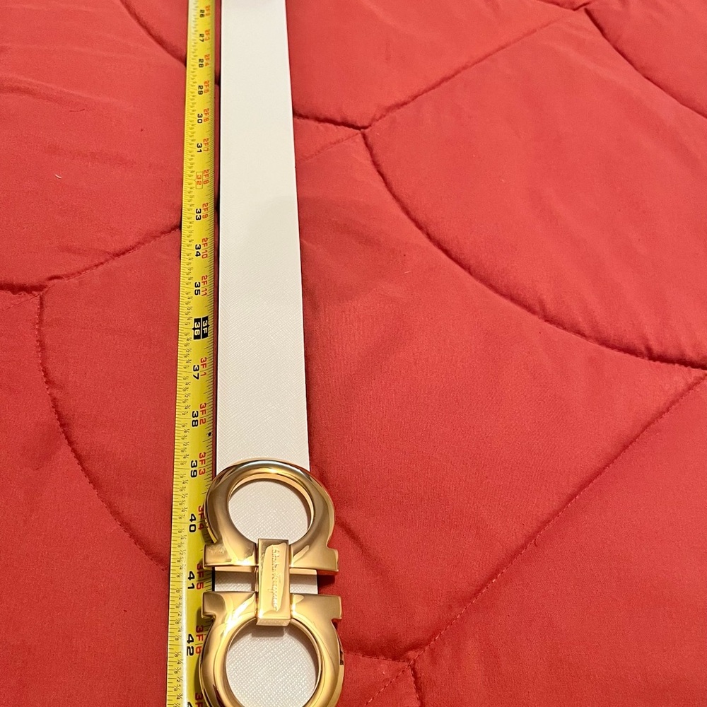 AUTHENTIC Salvatore Ferragamo Ivory and Gold Belt (NWT) - Picture 6 of 9